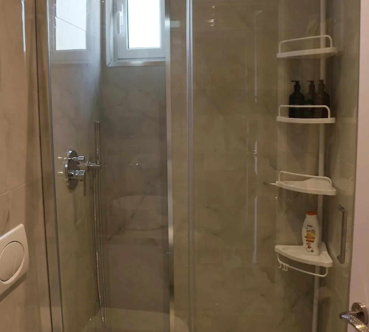 Artemis Guesthouse Gjirokastër