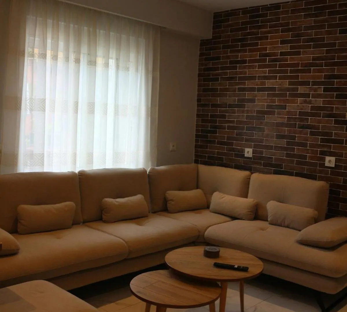 Apartment Artemis Guesthouse Gjirokastër